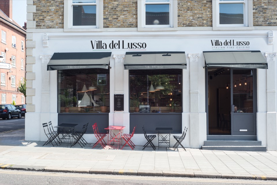 Facade lettering for Villa del Lusso